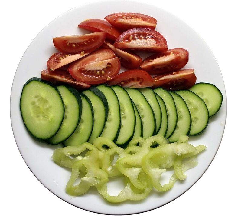 plate of vegetables against gastritis