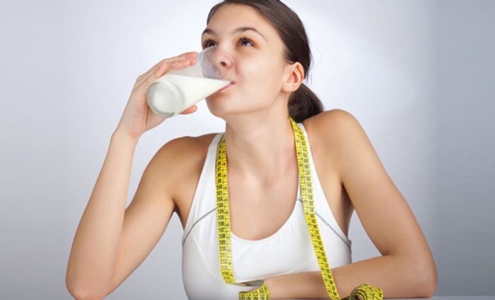 girl drinking kefir for weight loss